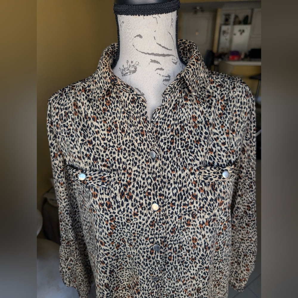 Animal Print NOTATIONS Button Down Blouse Shirt S… - image 8